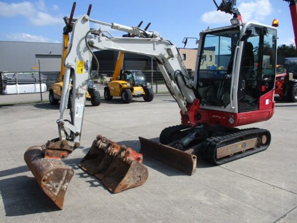 Takeuchi TB230 (375) – Image 25