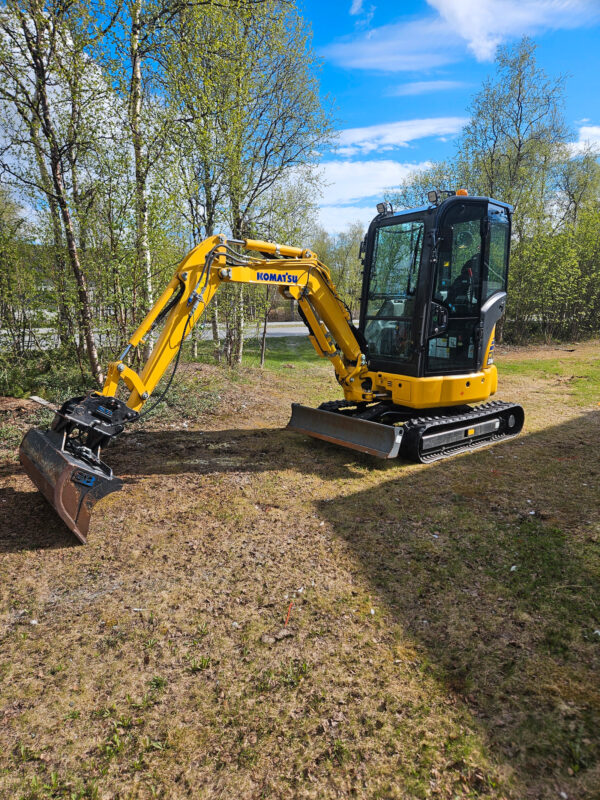 Komatsu PC24MR