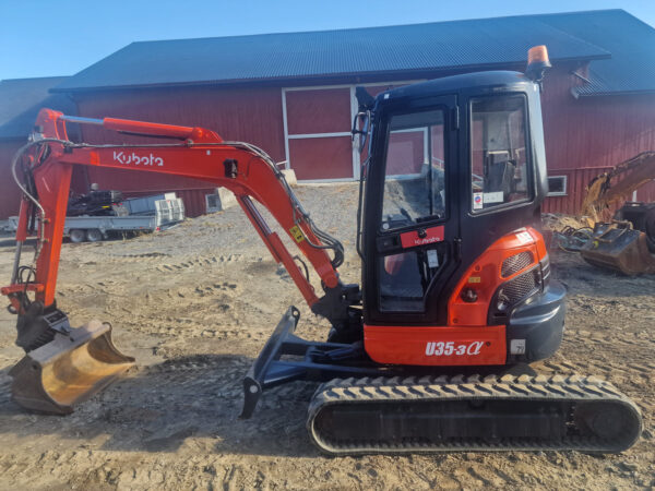 Kubota U35-3