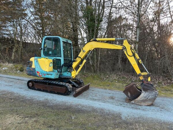Yanmar B37V