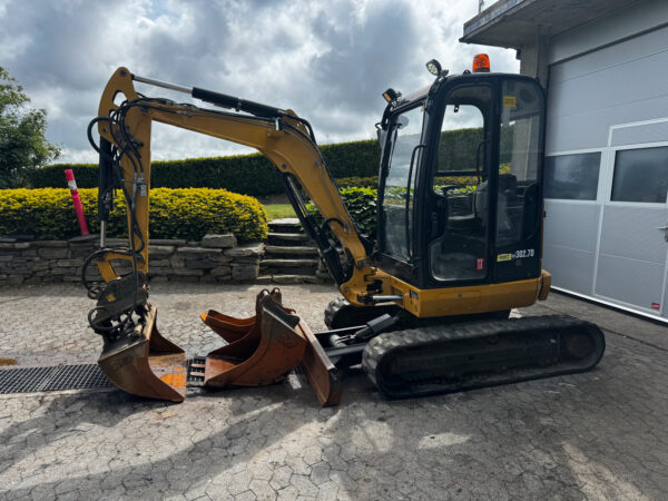 BobCat 302.7