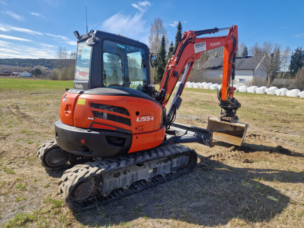 Kubota U55-4