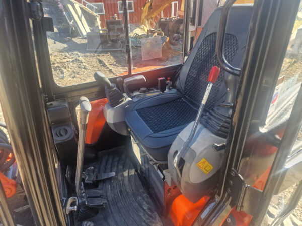 Kubota U35-3 – Image 10