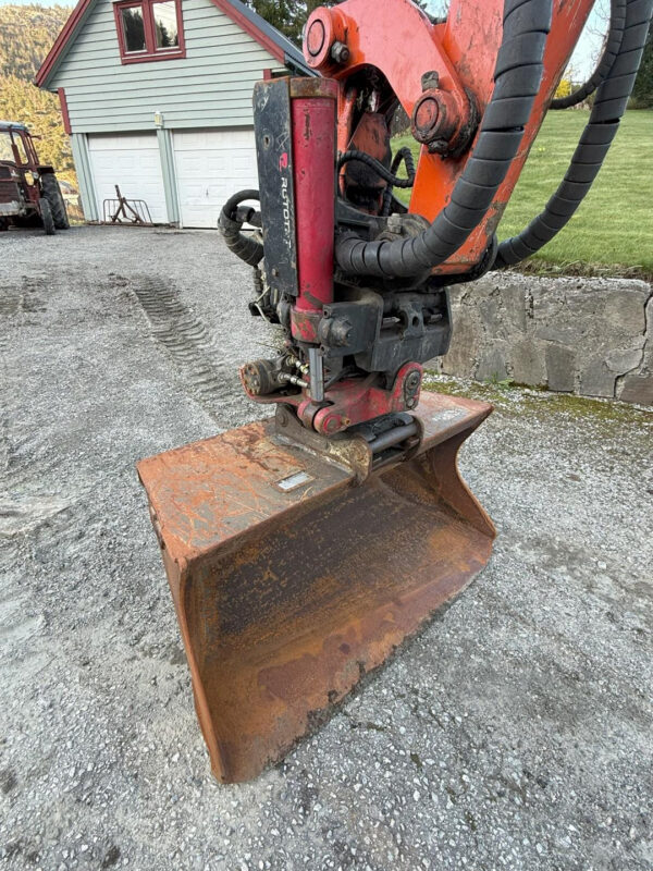 Hitachi ZX65USB-5A – Image 10