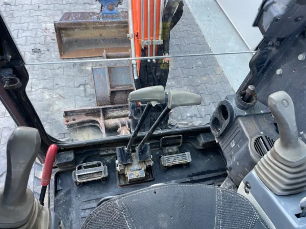 Hitachi ZX18-3 – Image 13