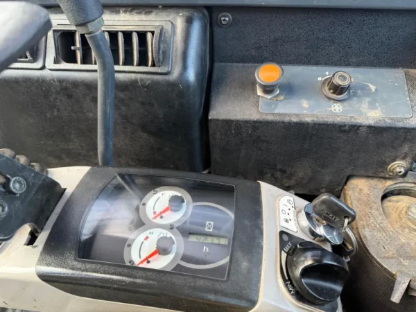 Komatsu PC45MR-3 – Image 13