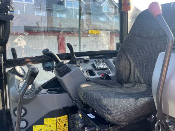 Bobcat E27 – Image 2