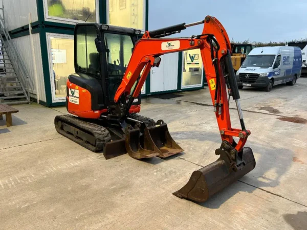 Kubota U 27-4 – Image 2