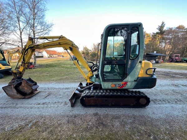 Yanmar B37V – Image 2