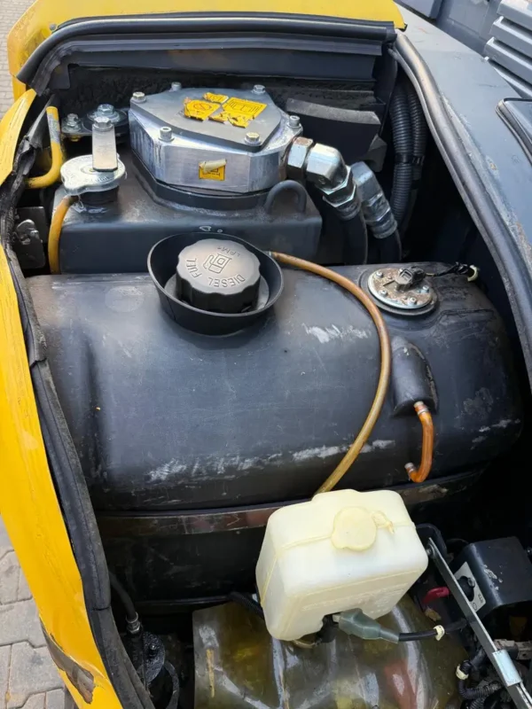 Komatsu PC45MR-3 – Image 21