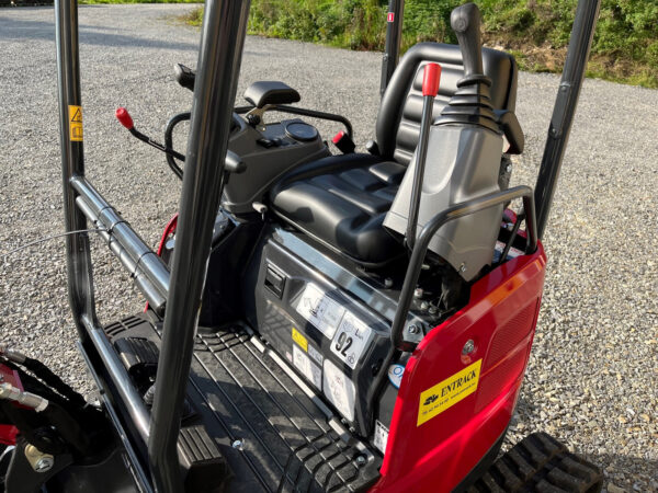 Yanmar Vio17 – Image 4