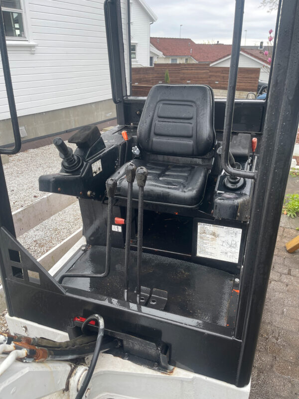Bobcat 320 – Image 4