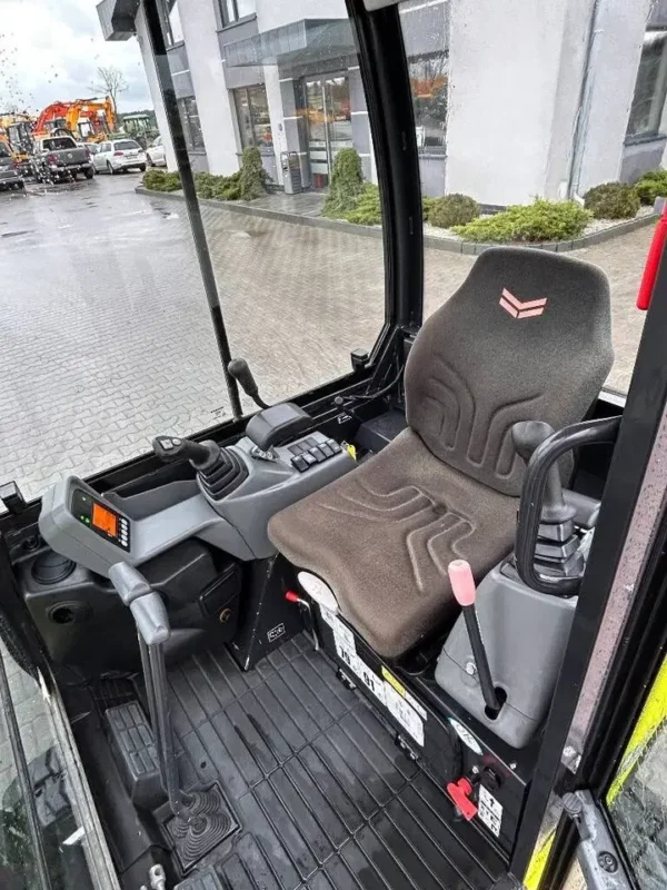 Yanmar SV 18 – Image 5