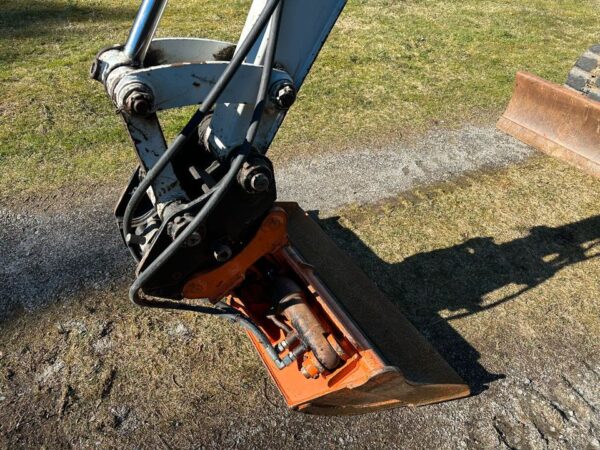 Takeuchi TB125 – Image 5