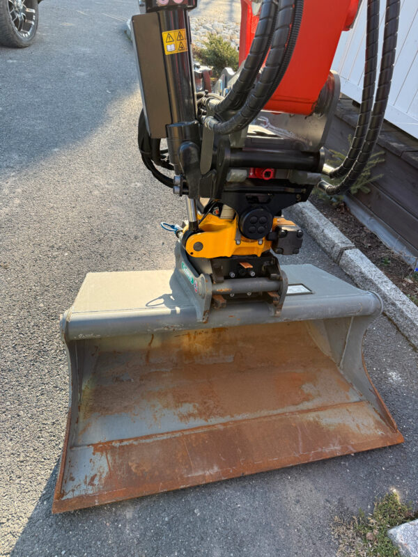Kubota U27-4 HI avec rotor inclinable – Image 6