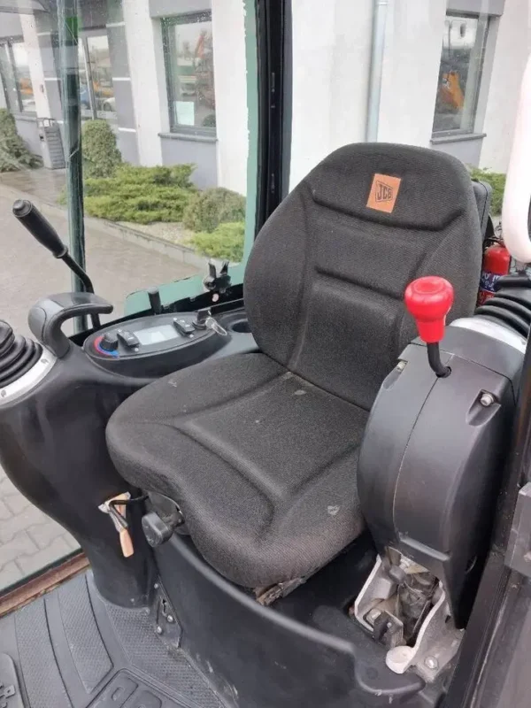JCB 8018 CTS – Image 9