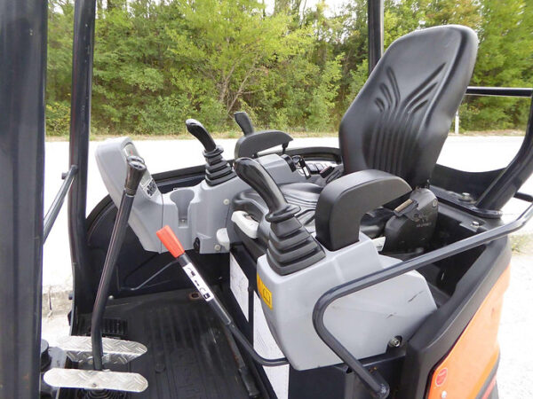 KUBOTA U27-4 – Image 8