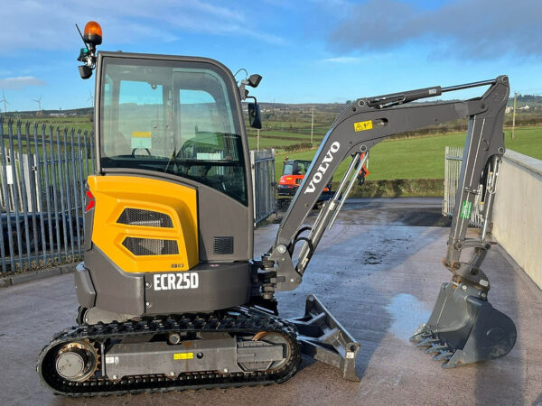 Volvo ECR25D – Image 22