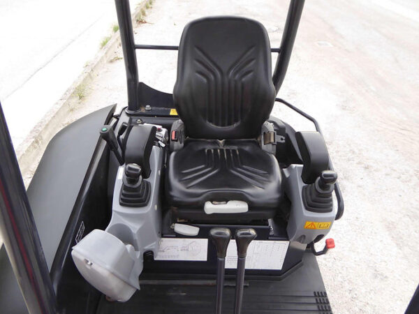 KUBOTA U27-4 – Image 6