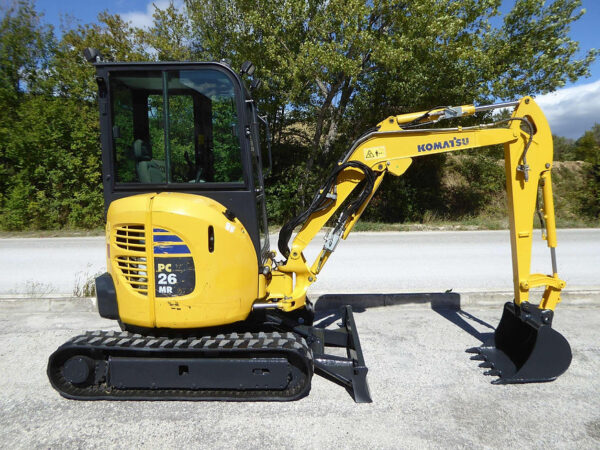 KOMATSU PC 26 MR-3 – Image 9