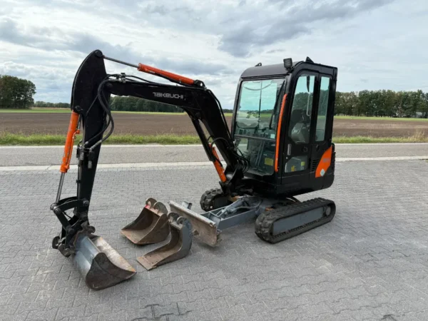 Takeuchi TB219