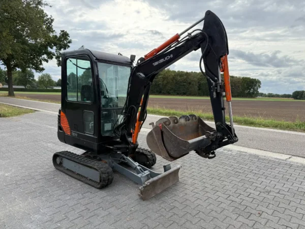 Takeuchi TB219 – Image 3