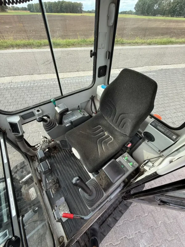 Takeuchi TB219 – Image 7